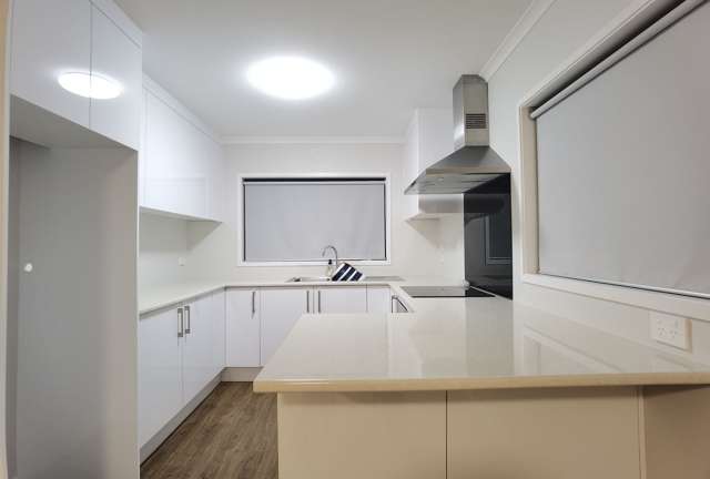 125 Riverpark Crescent Henderson_3