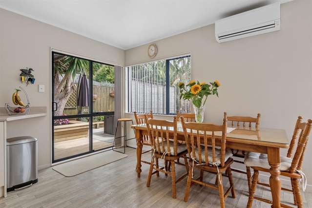 1/62 Oaktree Avenue Browns Bay_1