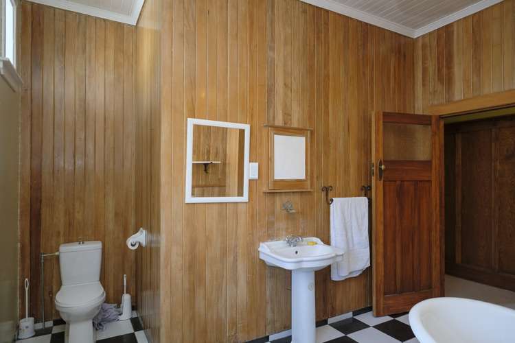 2 Maine Street Dannevirke_17