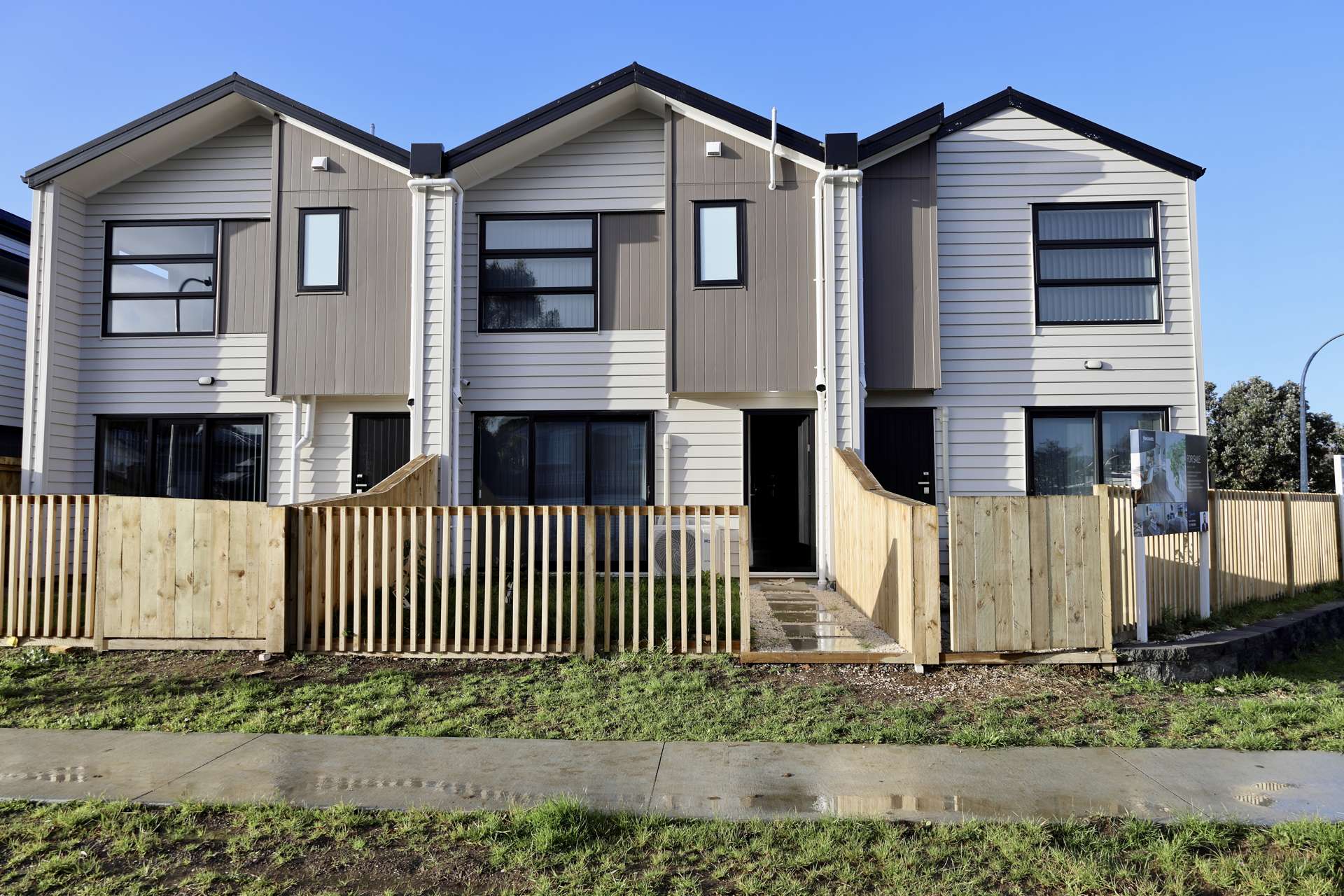 2/1 Ainsdale Place Manurewa_0
