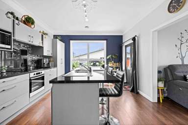 814 Saint Aubyn Street West_1