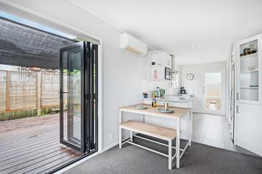 Unit 2/17 Kemp Road_3