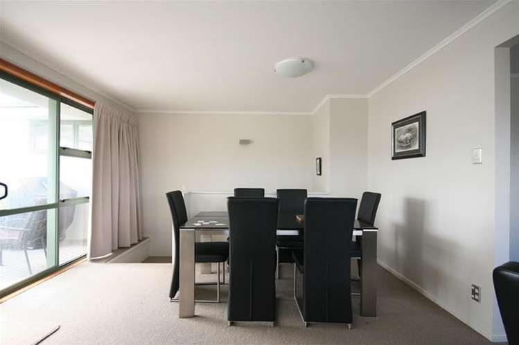 114 Saint Patricks Row Whangamata_6