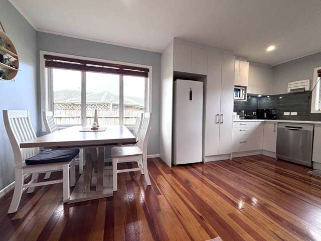 Spacious, Stylish & Perfectly Positioned for F...