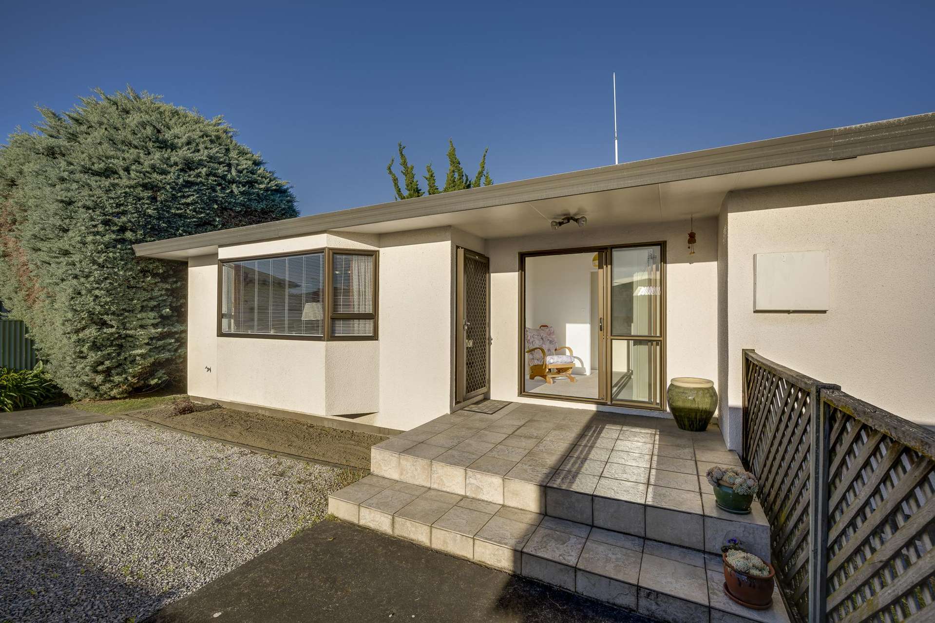 2/290 Kennedy Road Onekawa_0