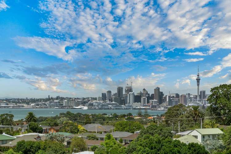 2/92 Ocean View Road Northcote_13