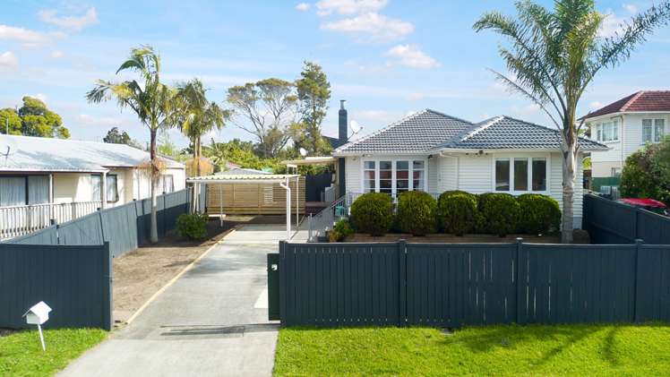 2 Nile Road Kelston_16