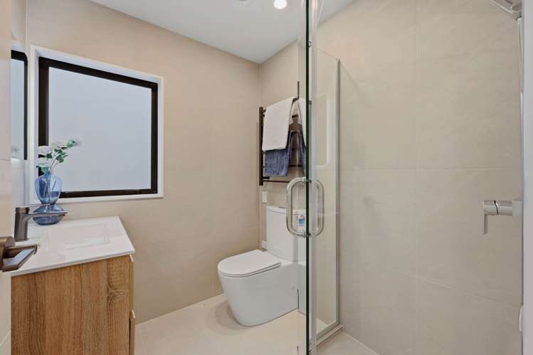 Lots 2-5/44 Bradbury Road Botany Downs_37