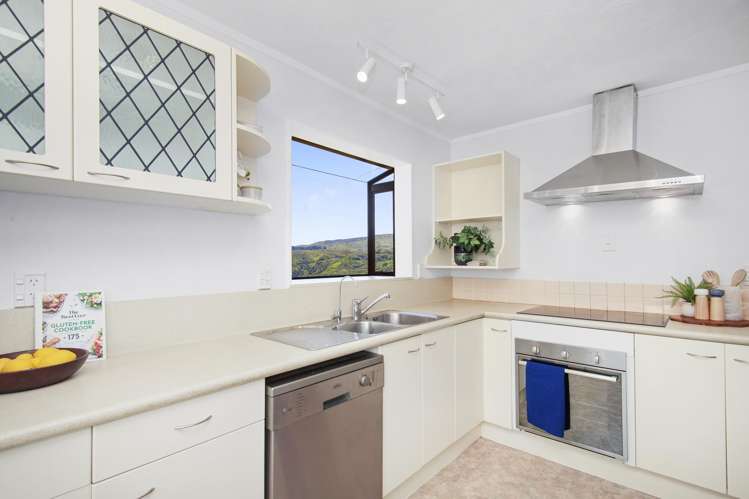 2/13 McManaway Grove Stokes Valley_7