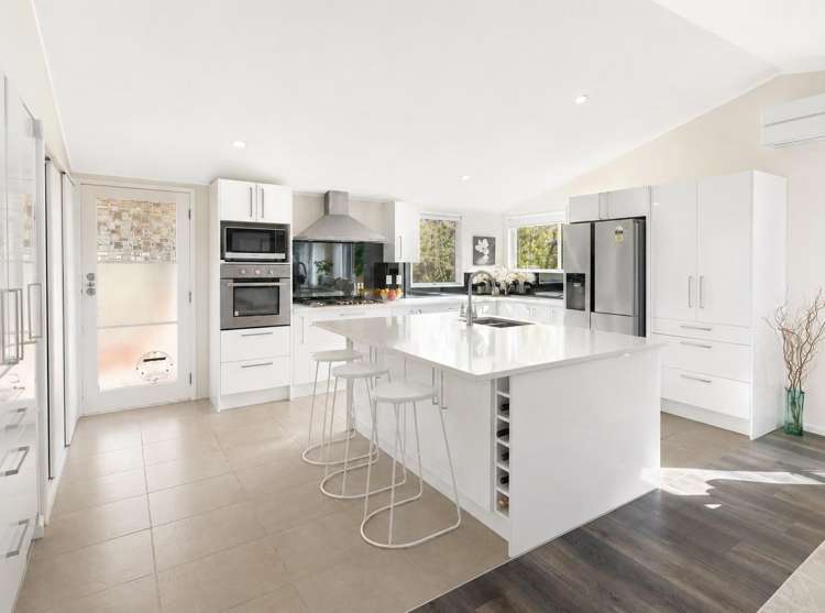 2/13 Scarlock Avenue Browns Bay_12