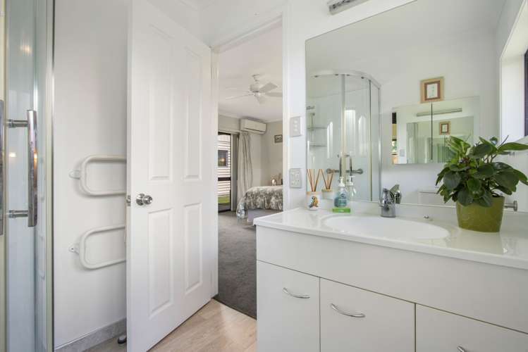 2 Bransley Grove Katikati_17