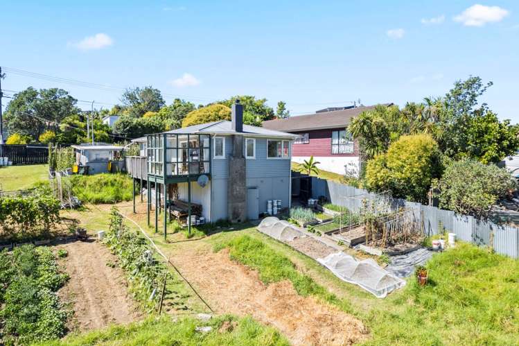 39 Newington Road Henderson_12