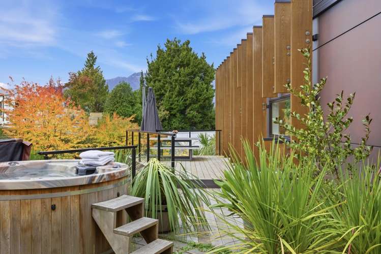5C Aspen Grove Fernhill/Sunshine Bay_24