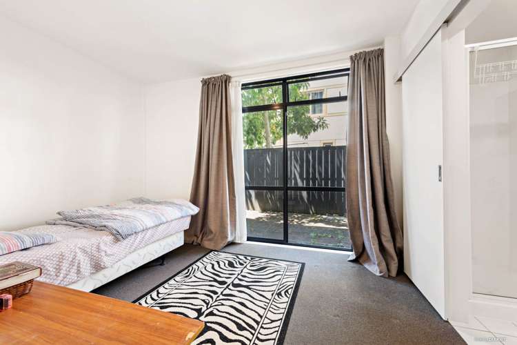 18/6 Ambrico Place New Lynn_14