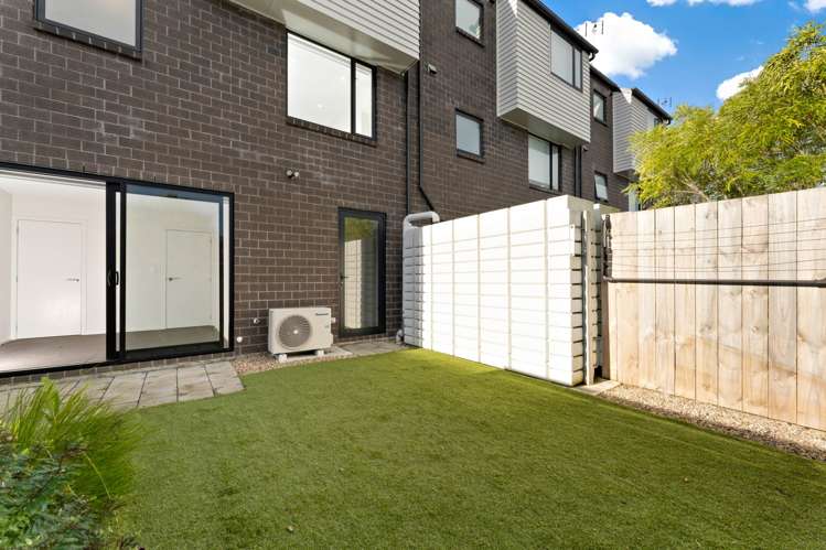 10/1 Fruitvale Road New Lynn_19