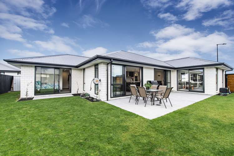 23 Whitehorn Drive Lincoln_24