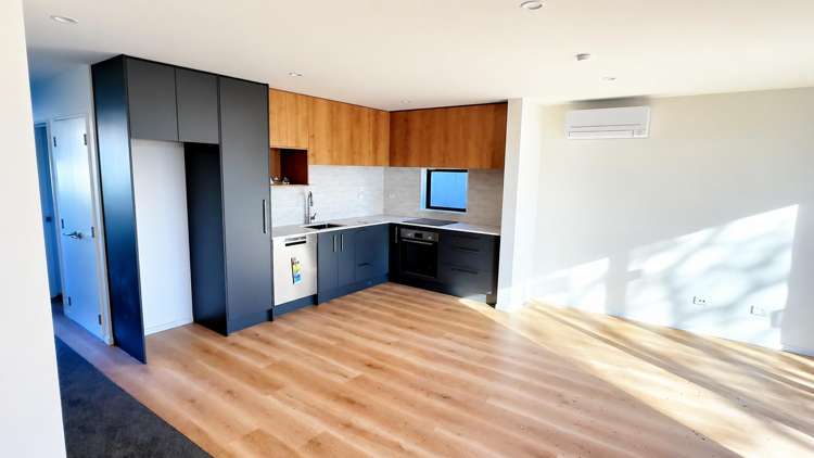 2/58 Wharenui Road_0