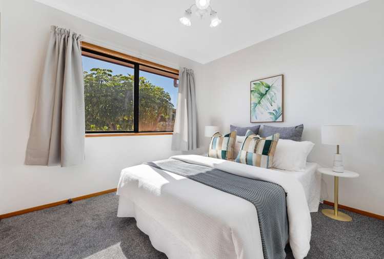 86 Dalwhinnie Parade Highland Park_11