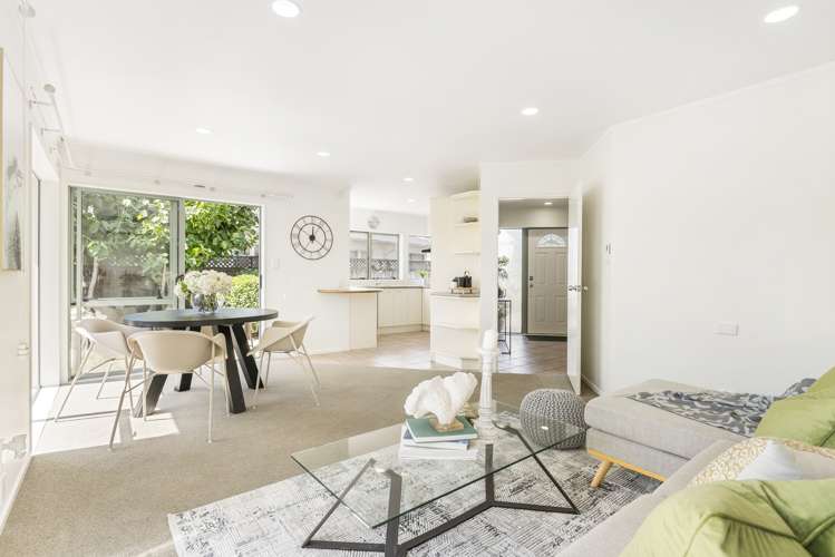 2/67 Andrew Road Howick_7