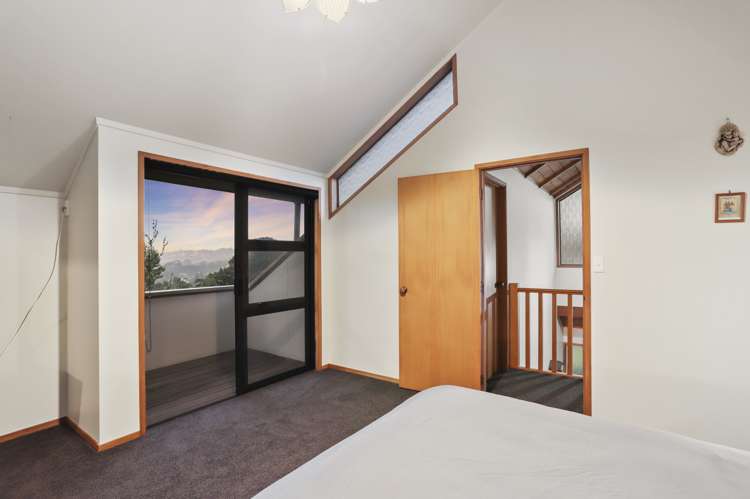 9 Longfellow Parade Glen Eden_12