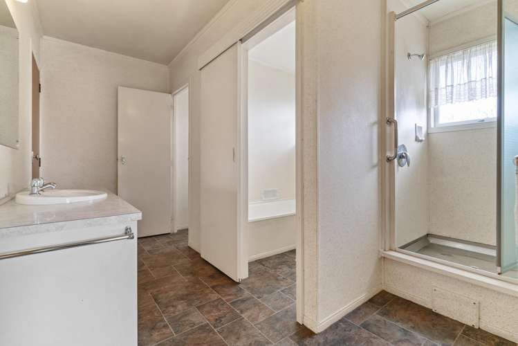 42 Ray Small Drive Pahurehure_8