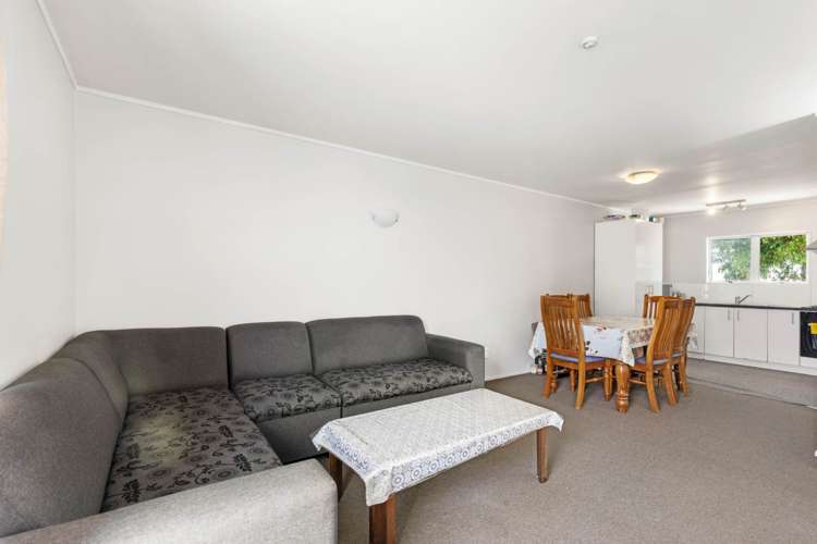 2/9 Slim Place Clendon Park_7