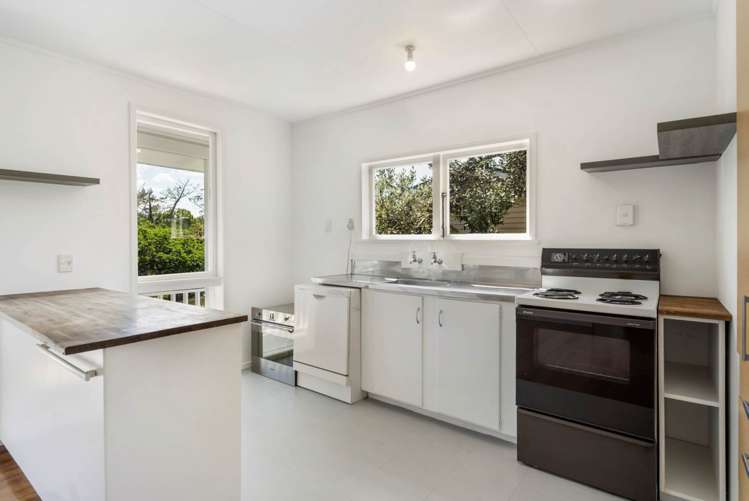 79 Taurus Crescent Beach Haven_17