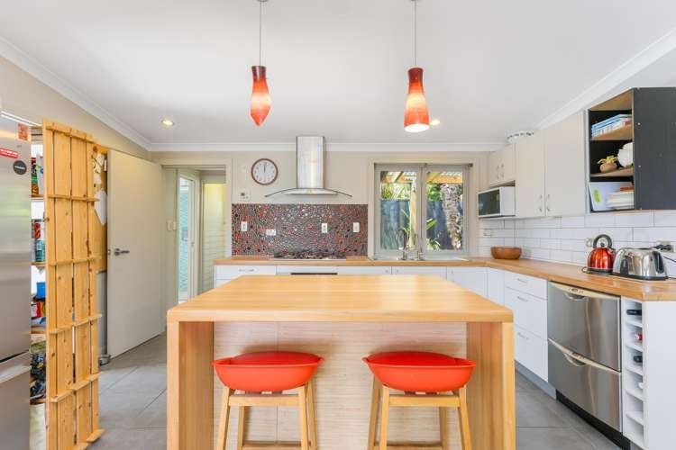 35 Pohutukawa Avenue Red Beach_11