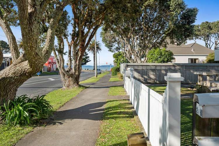 2/6 Eastern Beach Road Eastern Beach_21