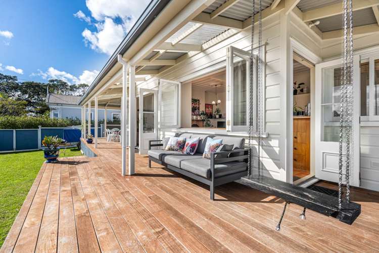 13 Mozeley Avenue Devonport_16