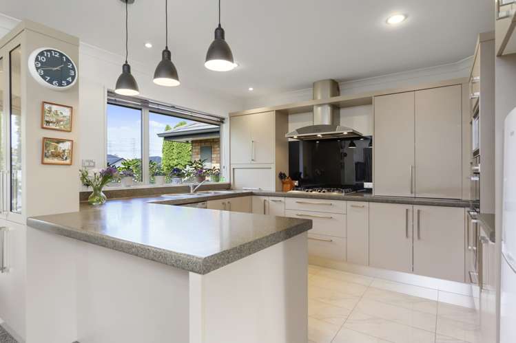 7 Jarnac Boulevard Yaldhurst_8