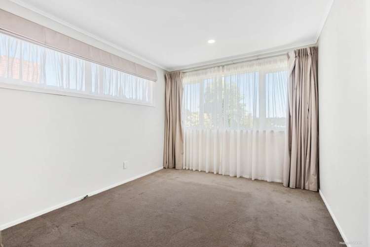 20 Archibald Road Kelston_12