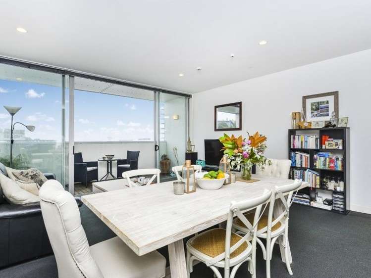 4b/4 Fisher-Point Drive Auckland Central_3