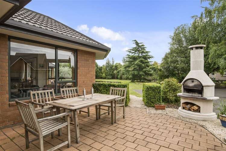 16 Woodglen Drive Woodend_1