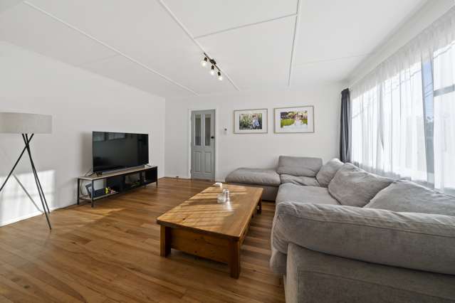 61 Petrie Street Wainuiomata_3