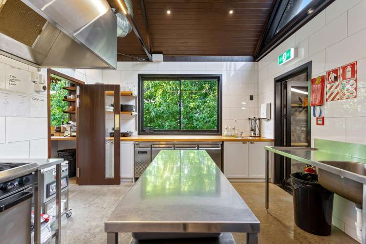 376 Taiapa Road Muriwai Beach_34