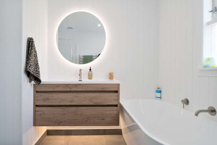 6 Thornlow Street Glendene_9