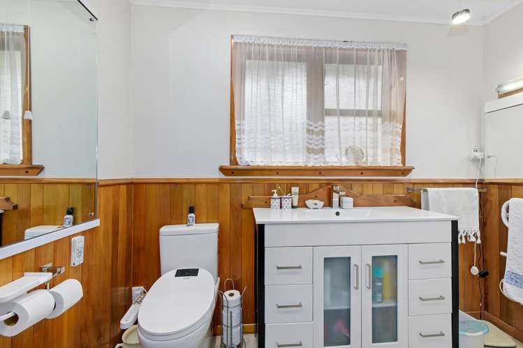 47 Holborn Drive Stokes Valley_16