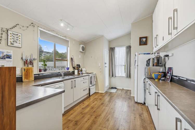 47 Thurleigh Grove Karori_3