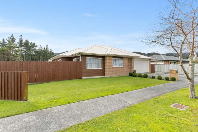 1 Woodland Grove Wainuiomata_19