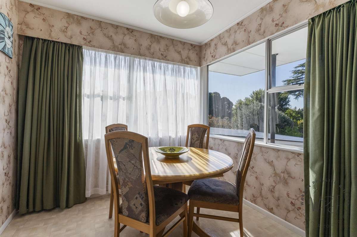 84 Lawrence Crescent_4