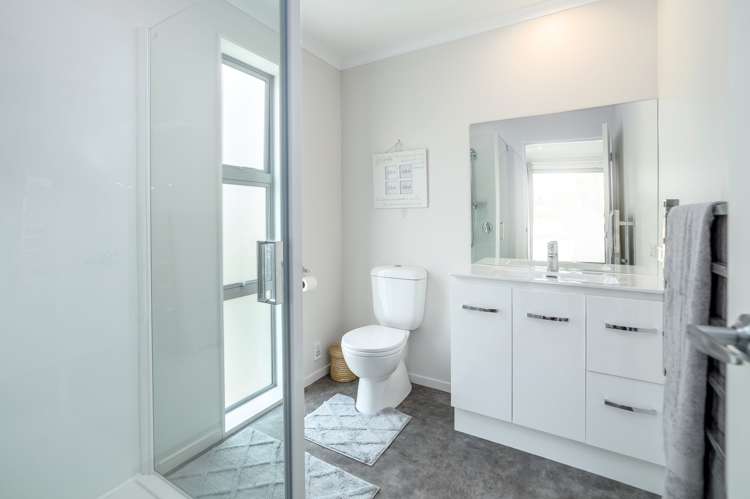 5 Orion Way Featherston_13