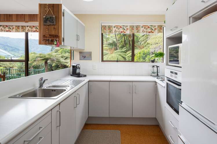 1716 Queen Charlotte Drive Anakiwa and Surrounds_5