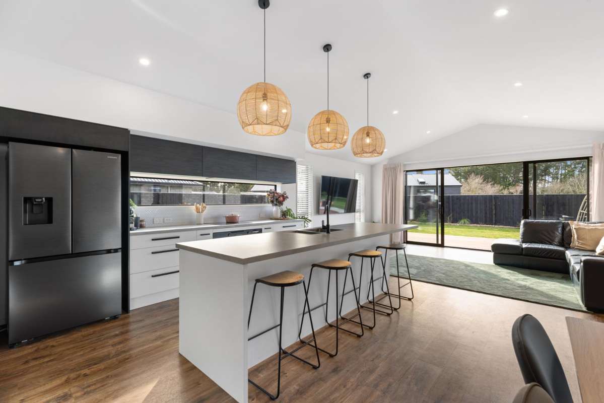 39 Plover Avenue_2