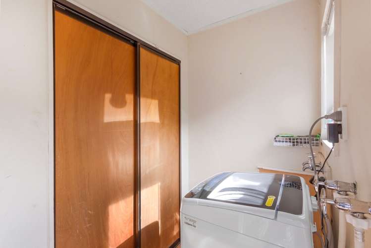 2/117J Seaview Road Westown_11