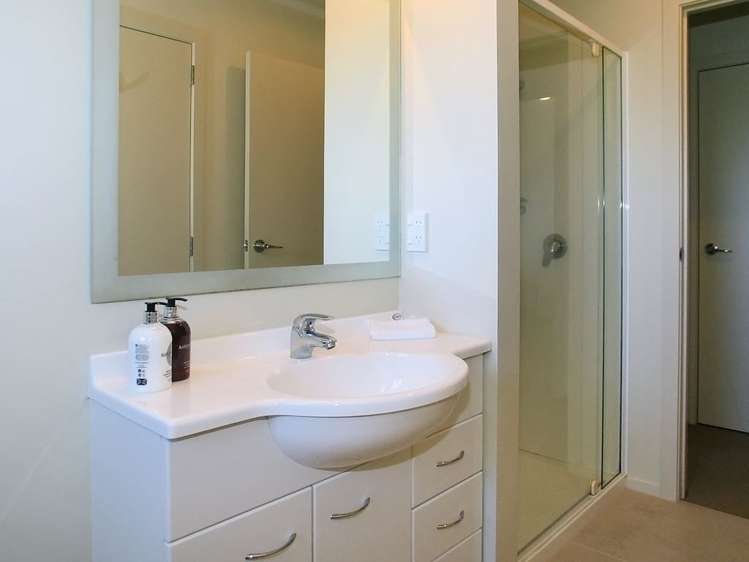 93 Te Puia Drive Aotea_15