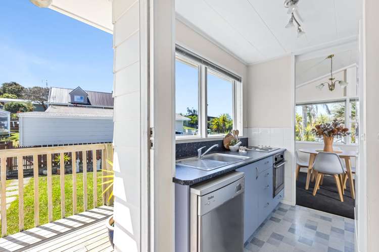 35 Fairway Avenue Red Beach_10