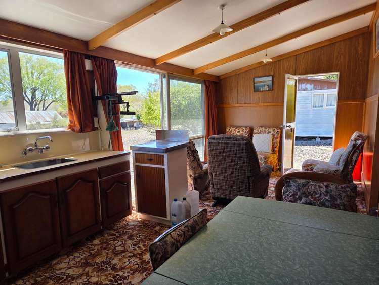 Hut 38 217 Lake Alexandrina South Road Lake Tekapo_14