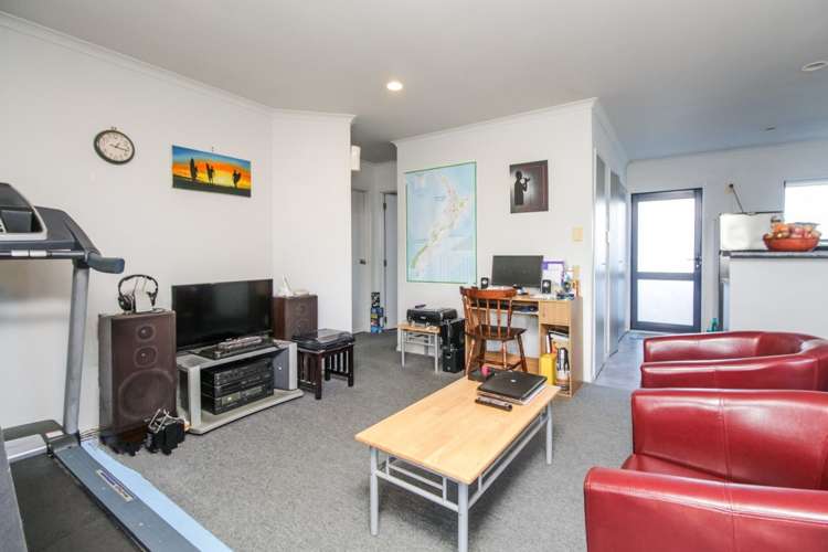 13 Brains Road Kelston_11