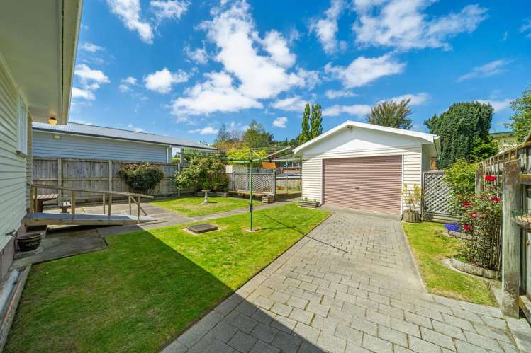 28 Golf Road Manor Park_15